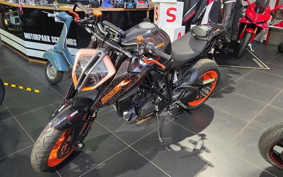 Gebrauchtmotorrad KTM 1290 Super Duke R - Bild 1