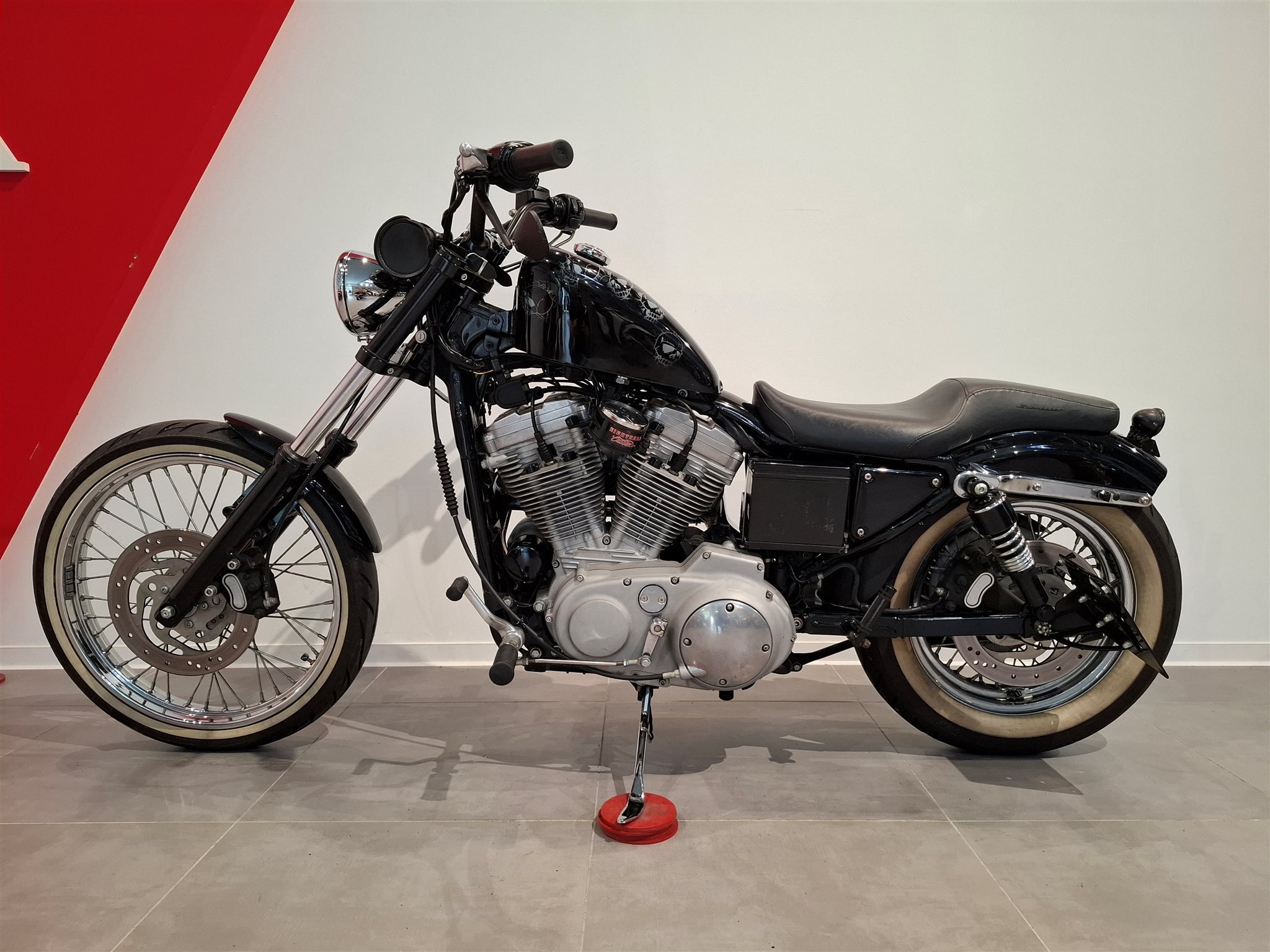 Harley-Davidson Sportster XL 883 C Custom