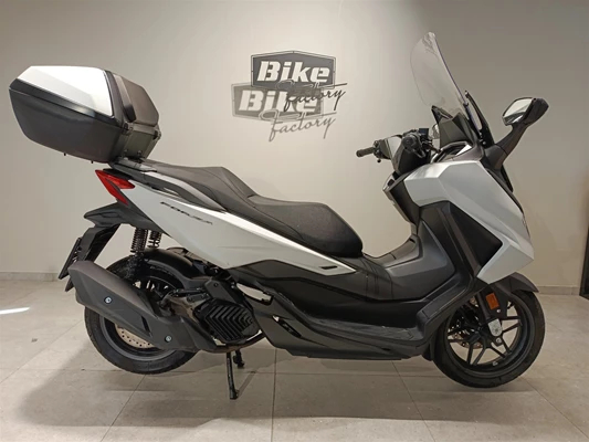 Honda Forza 125 (weiß) - Bild 2