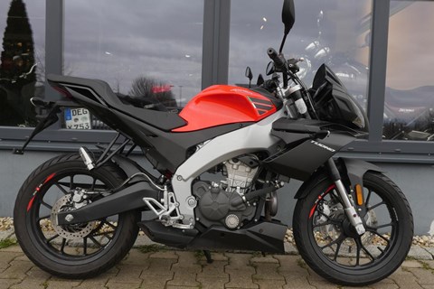 Spaßige A1 Naked Bikes