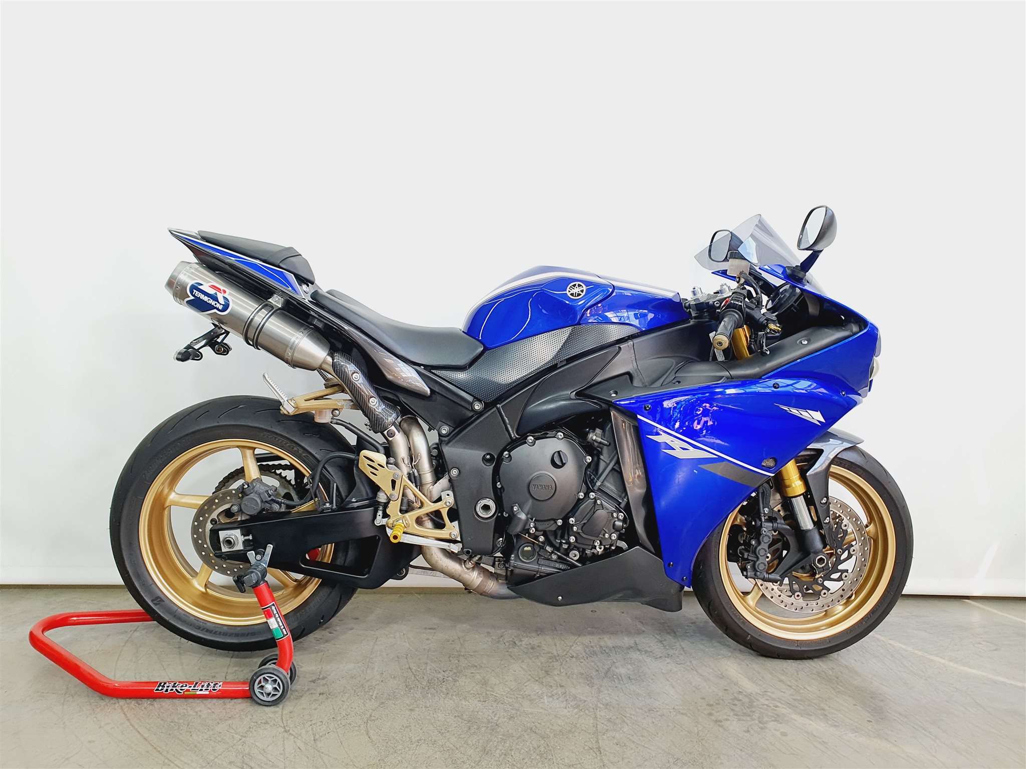 Yamaha R1