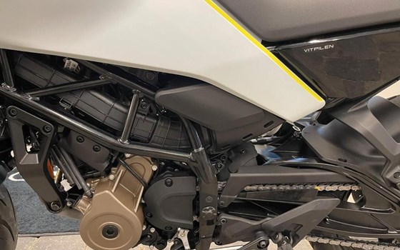 Gebrauchtmotorrad Husqvarna Vitpilen 401 - Bild 3