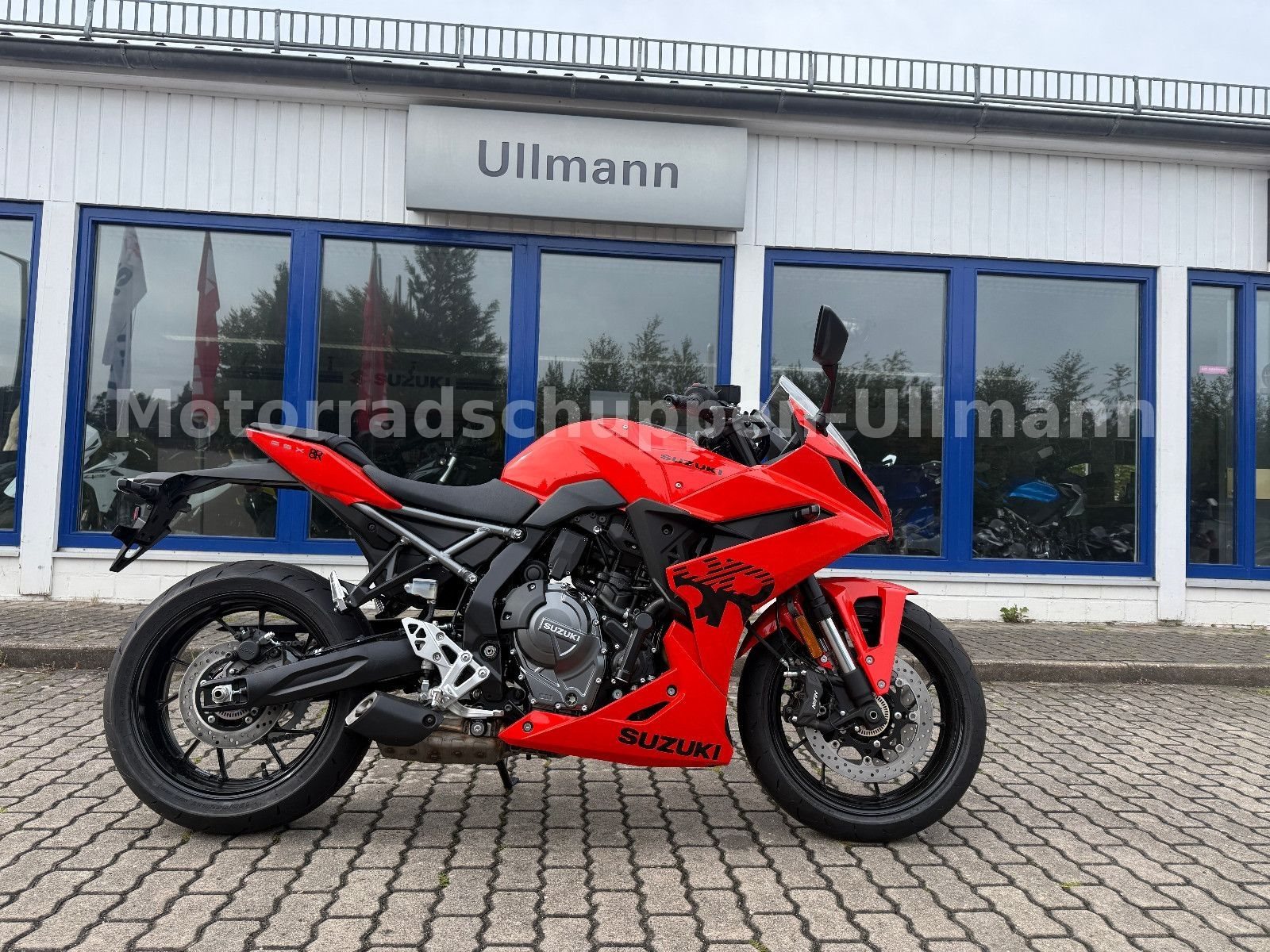 Suzuki GSX-8R Daidai-Iro Edition