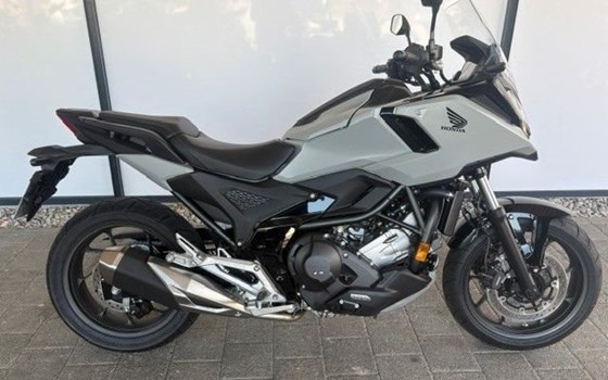 Gebrauchtmotorrad Honda NC750X DCT - Bild 3