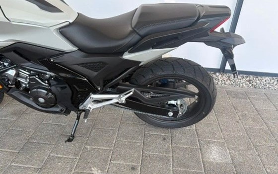 Gebrauchtmotorrad Honda NC750X DCT - Bild 5