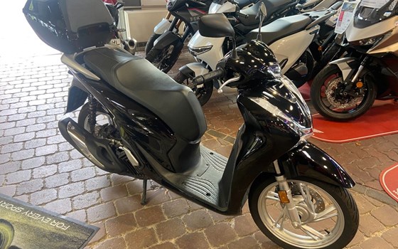 Gebrauchtmotorrad Honda SH125i - Bild 1
