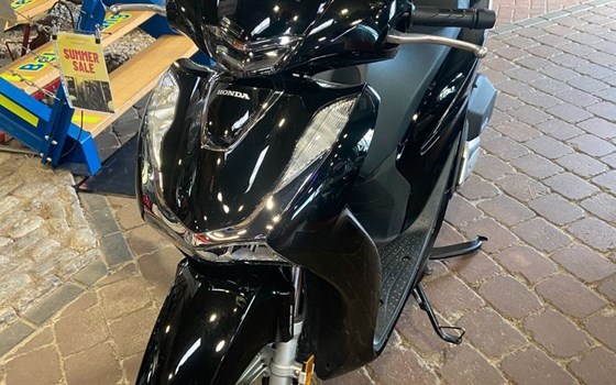 Gebrauchtmotorrad Honda SH125i - Bild 3