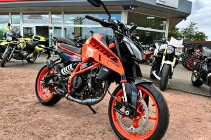 KTM 390 Duke
