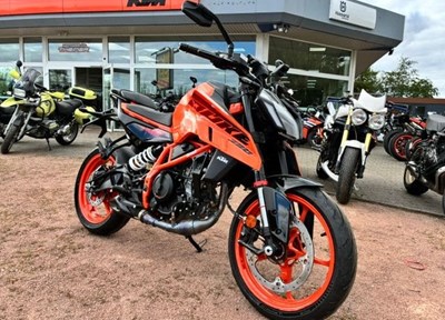 NEUFAHRZEUG KTM 390 Duke