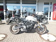 Honda CB125R
