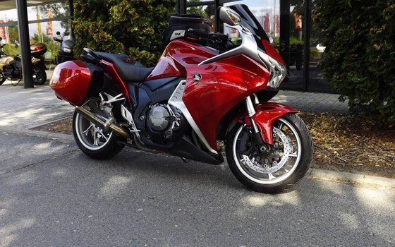 Gebrauchtmotorrad Honda VFR 1200 F - Bild 2