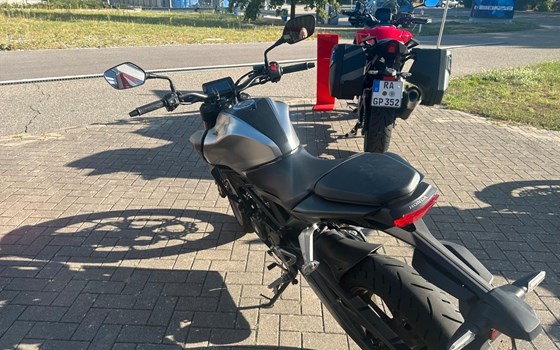 Gebrauchtmotorrad Honda CB125R - Bild 6