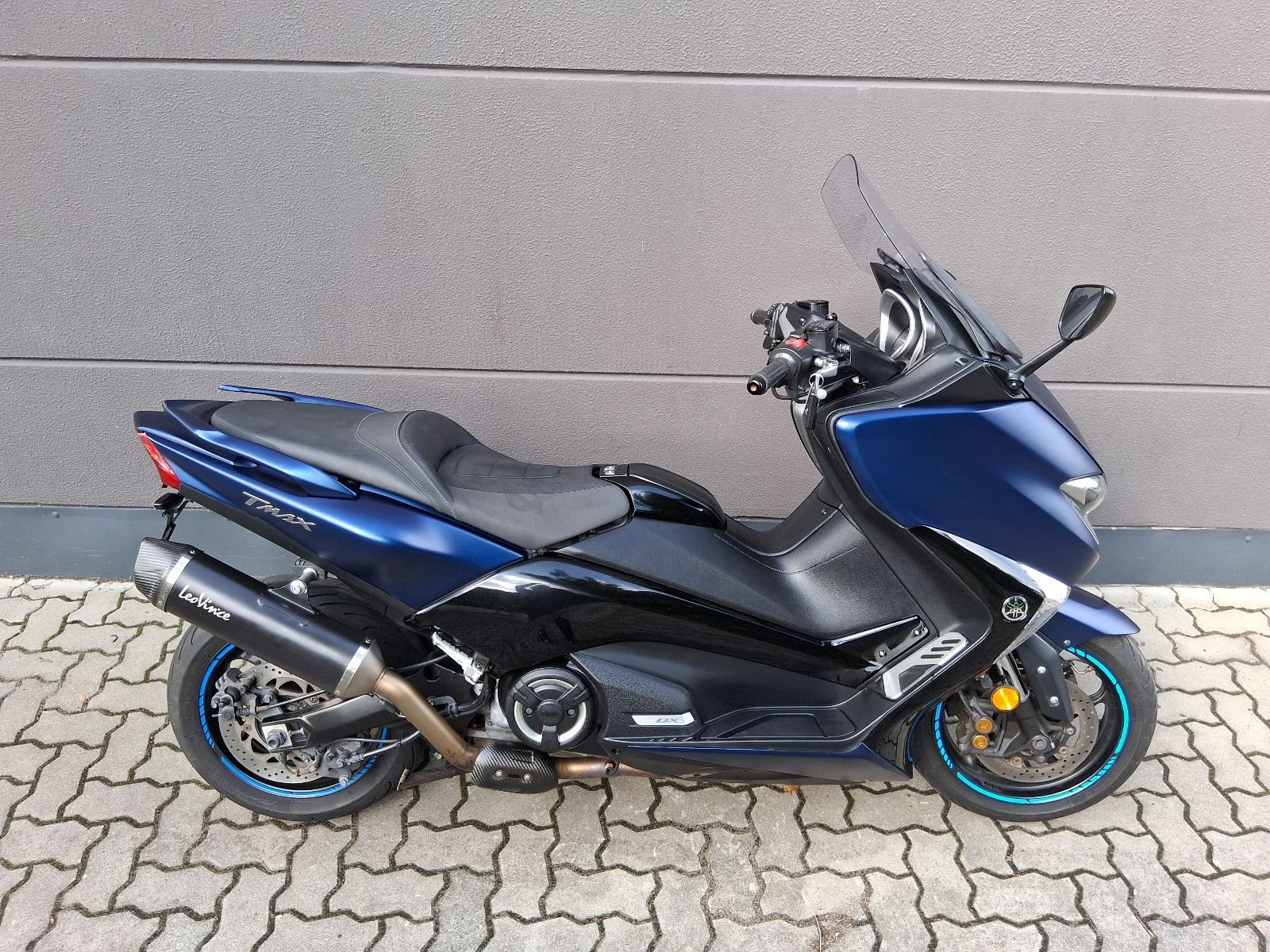 Yamaha TMAX DX