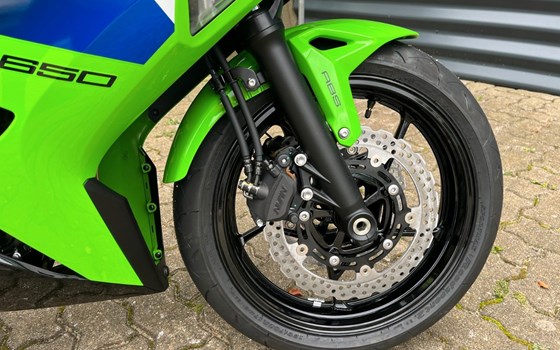 Neufahrzeug Kawasaki Ninja 650 KRT - Bild 15