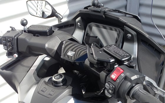 Gebrauchtmotorrad Honda Forza 750 - Bild 4