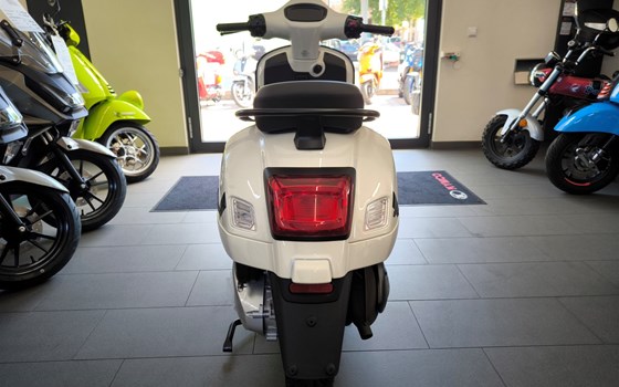 Neufahrzeug Vespa GTS 310 SuperSport - Bild 11