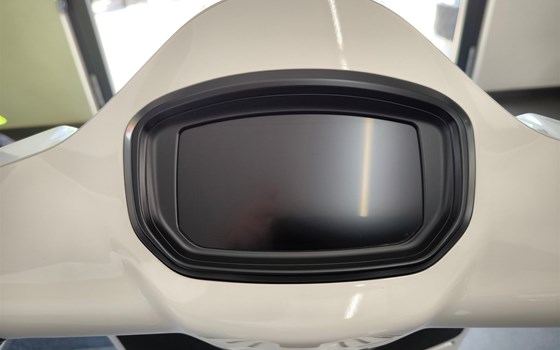 Neufahrzeug Vespa GTS 310 SuperSport - Bild 15