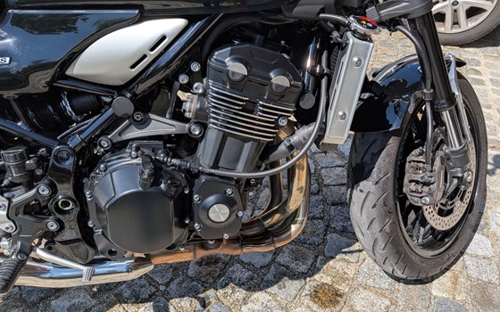Gebrauchtmotorrad Kawasaki Z900 RS - Bild 2