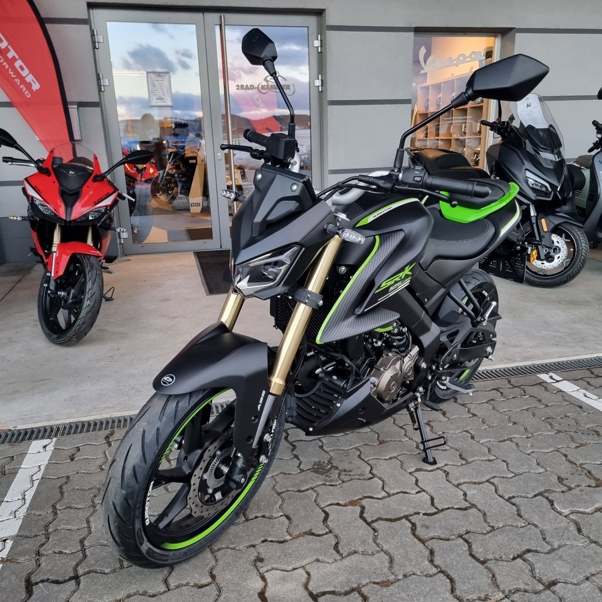 QJ Motor SRK 125 S