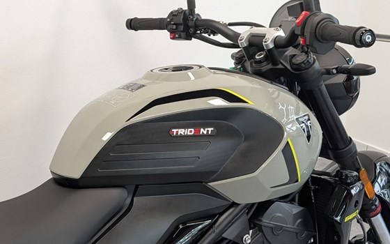 Gebrauchtmotorrad Triumph Trident 660 - Bild 7