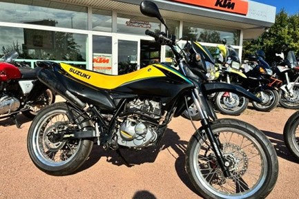Suzuki DR 125 SM