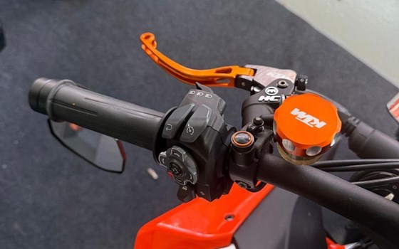 Gebrauchtmotorrad KTM 1290 Super Duke R - Bild 5