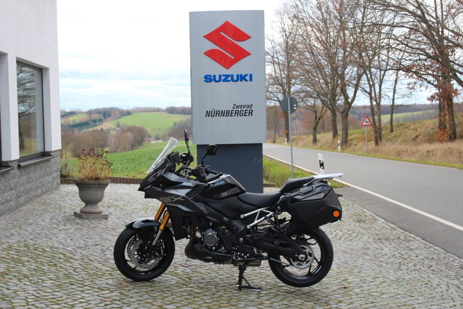 Suzuki GSX-S1000GX Travel Edition