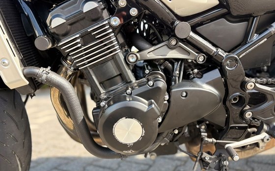 Gebrauchtmotorrad Kawasaki Z900 RS - Bild 12
