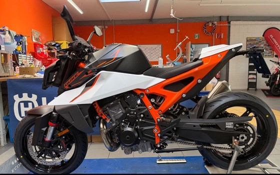 Gebrauchtmotorrad KTM 990 Duke R - Bild 1