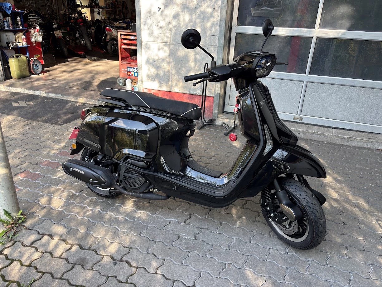 Lambretta J 125