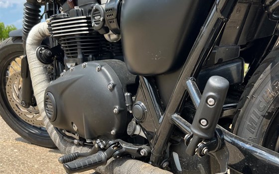 Gebrauchtmotorrad Triumph Bonneville T120 Black - Bild 11
