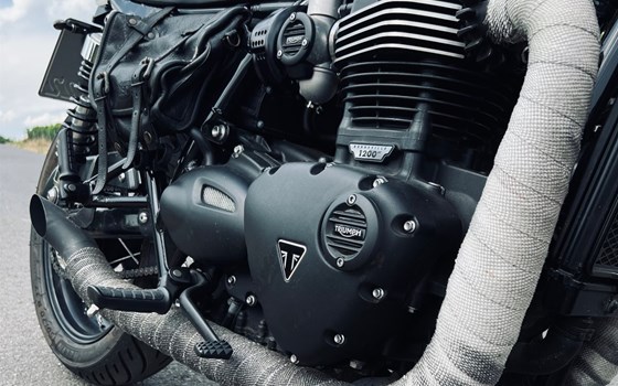 Gebrauchtmotorrad Triumph Bonneville T120 Black - Bild 5