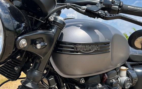 Gebrauchtmotorrad Triumph Bonneville T120 Black - Bild 8