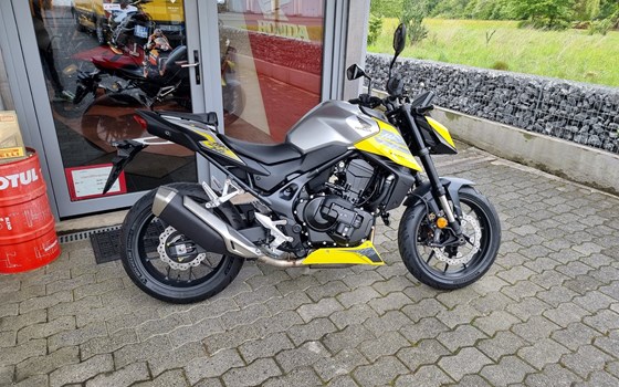 Neufahrzeug Honda CB750 Hornet E-Clutch - Bild 2