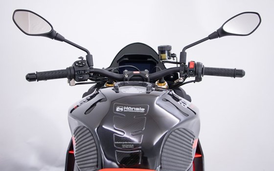 Gebrauchtmotorrad Aprilia Tuono V4 1100 Factory - Bild 12