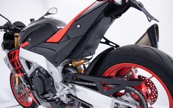 Gebrauchtmotorrad Aprilia Tuono V4 1100 Factory - Bild 13