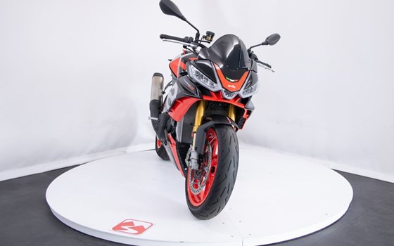 Gebrauchtmotorrad Aprilia Tuono V4 1100 Factory - Bild 2
