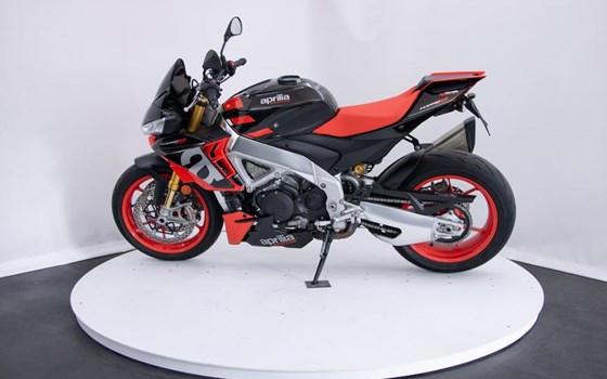 Gebrauchtmotorrad Aprilia Tuono V4 1100 Factory - Bild 4