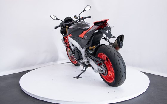 Gebrauchtmotorrad Aprilia Tuono V4 1100 Factory - Bild 5