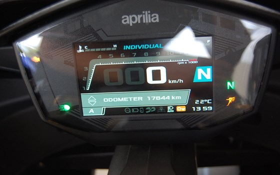 Gebrauchtmotorrad Aprilia RS 660 - Bild 7