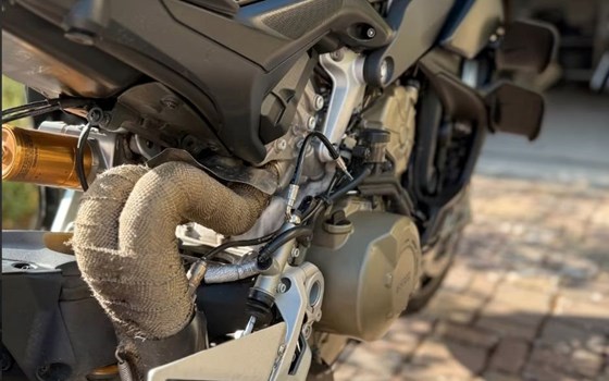 Gebrauchtmotorrad Ducati Streetfighter V4 S - Bild 11