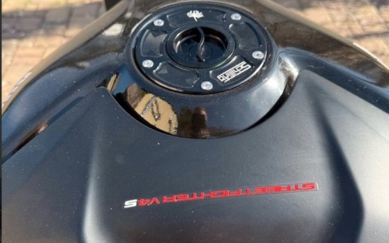Gebrauchtmotorrad Ducati Streetfighter V4 S - Bild 14