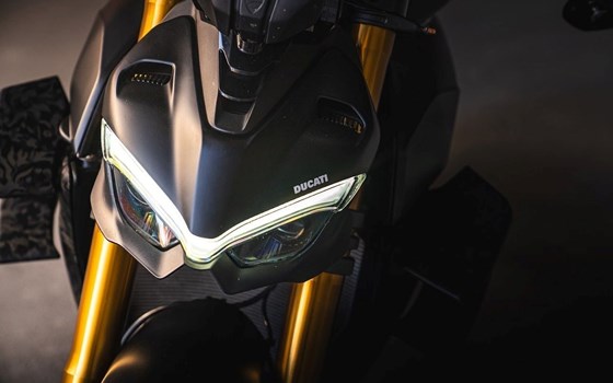 Gebrauchtmotorrad Ducati Streetfighter V4 S - Bild 2
