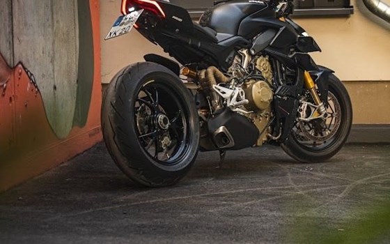 Gebrauchtmotorrad Ducati Streetfighter V4 S - Bild 5