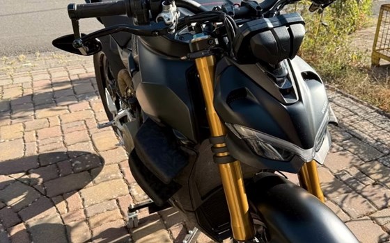 Gebrauchtmotorrad Ducati Streetfighter V4 S - Bild 7