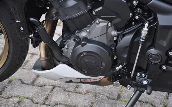 Gebrauchtmotorrad Triumph Trident 800 - Bild 13