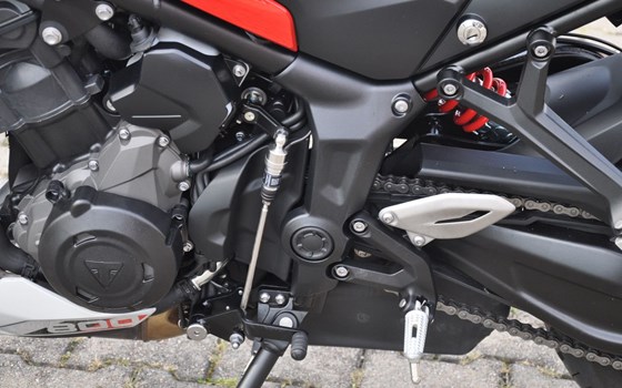 Gebrauchtmotorrad Triumph Trident 800 - Bild 14