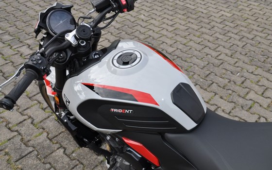 Gebrauchtmotorrad Triumph Trident 800 - Bild 19