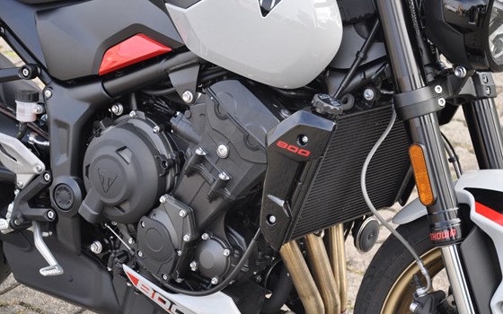Gebrauchtmotorrad Triumph Trident 800 - Bild 5