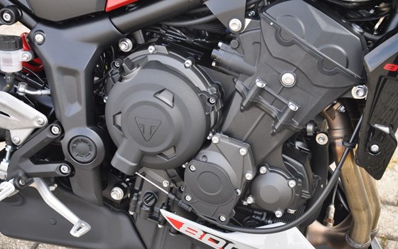 Gebrauchtmotorrad Triumph Trident 800 - Bild 6